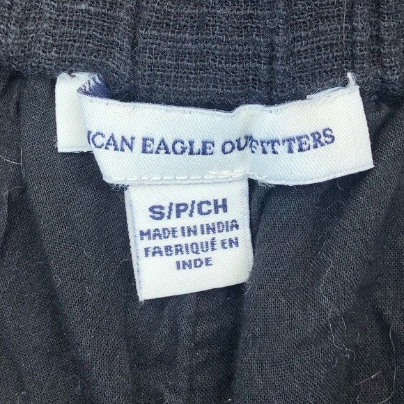 Embroidered shorts - Picture 3 of 3